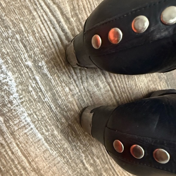 TOGA Pulla 37.5 (7-7.5) EUC Stud Boots with western sewn detail and metal heel - Picture 6 of 15